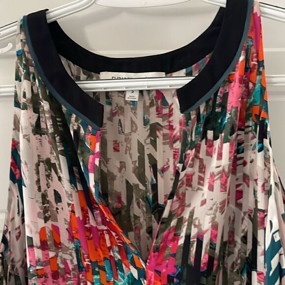 Elizabeth and James Sleeveless Floral Silk Blouse - Picture 2 of 4